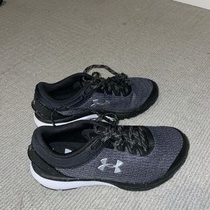 Under armour Shoes